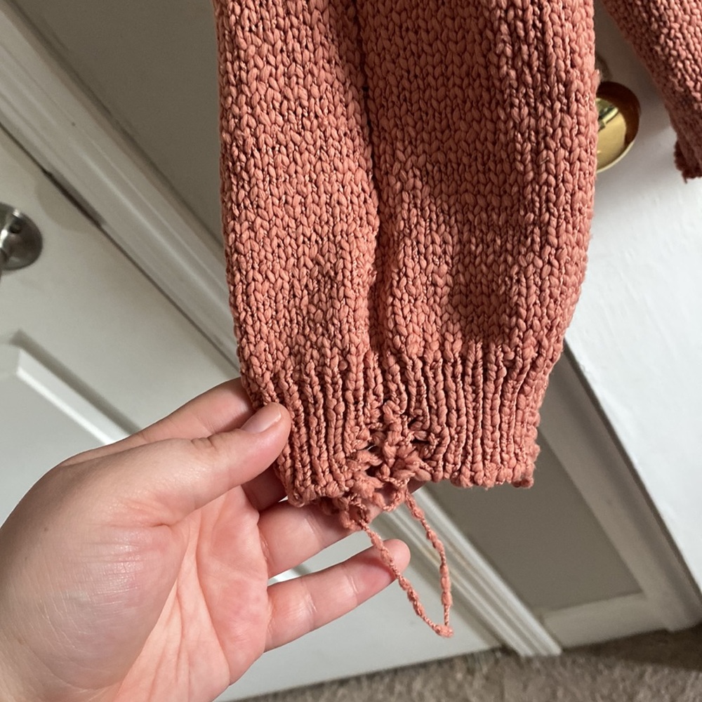 Distressed sweater - Picture 4 of 5